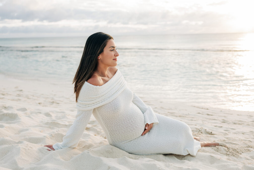 Maternity photography near Kimpton Seafire Resort in Grand Cayman